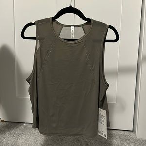 NWT Sculpt Cropped Tank